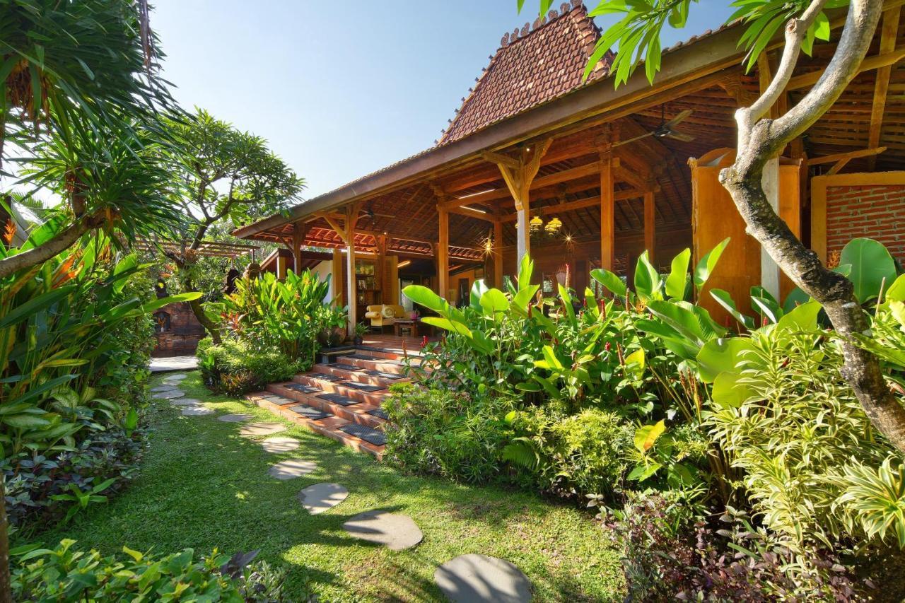 Mahe Garden Inn And Villas By Kamara Кута Экстерьер фото